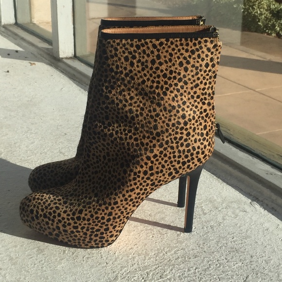 Cheetah print cowhide stiletto booties - Picture 4 of 6